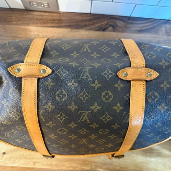 Louis Vuitton Samur 43 Monogram Crossbody - Vintage 1987 - Picture 2 of 13